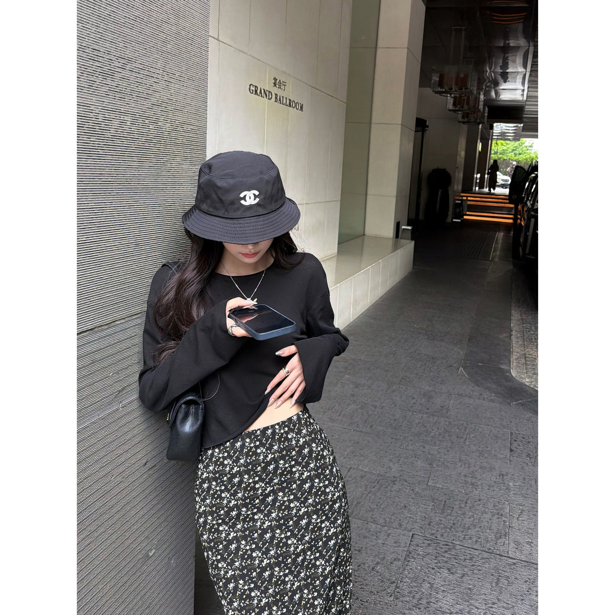 Women's Relaxed Crew-Neck Long-Sleeve Top alternate view