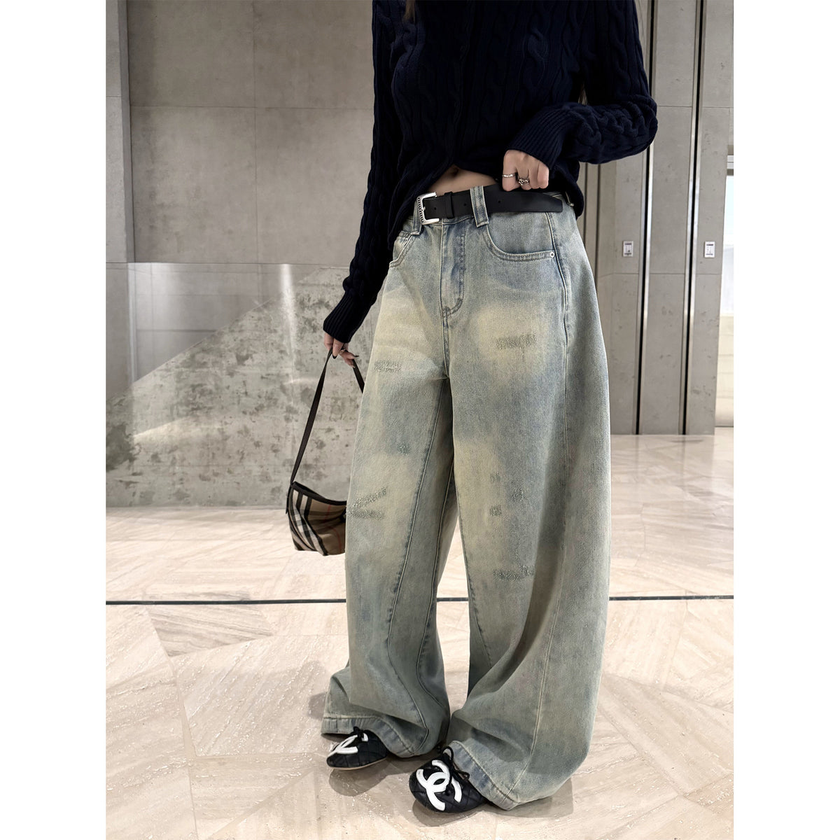 Women's Denim Washed Relaxed Jeans front view