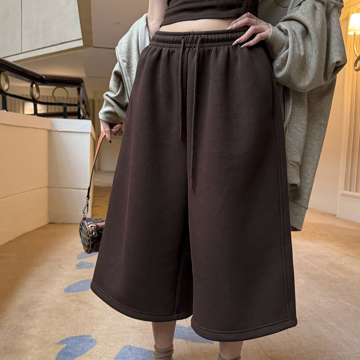 Women's Relaxed Sweatpants detail view