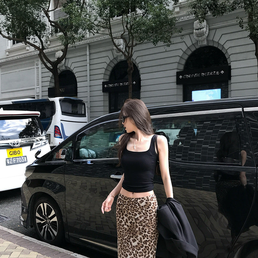 Women's Leopard-Print Skirt detail view