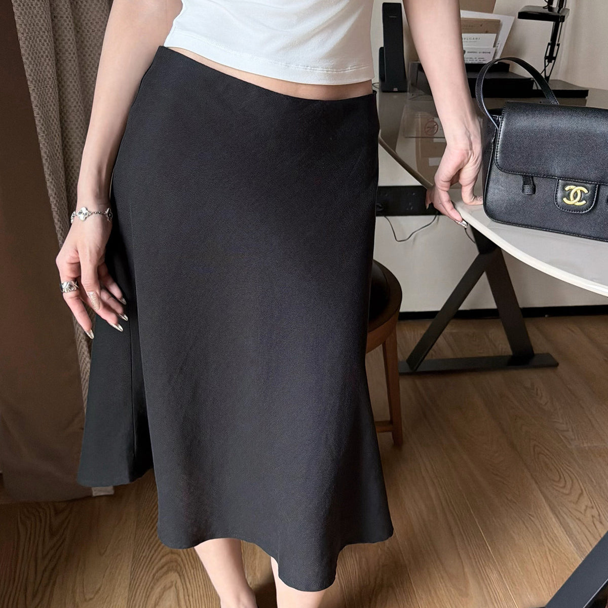 Women's Lyocell Linen-Blend Skirt detail view