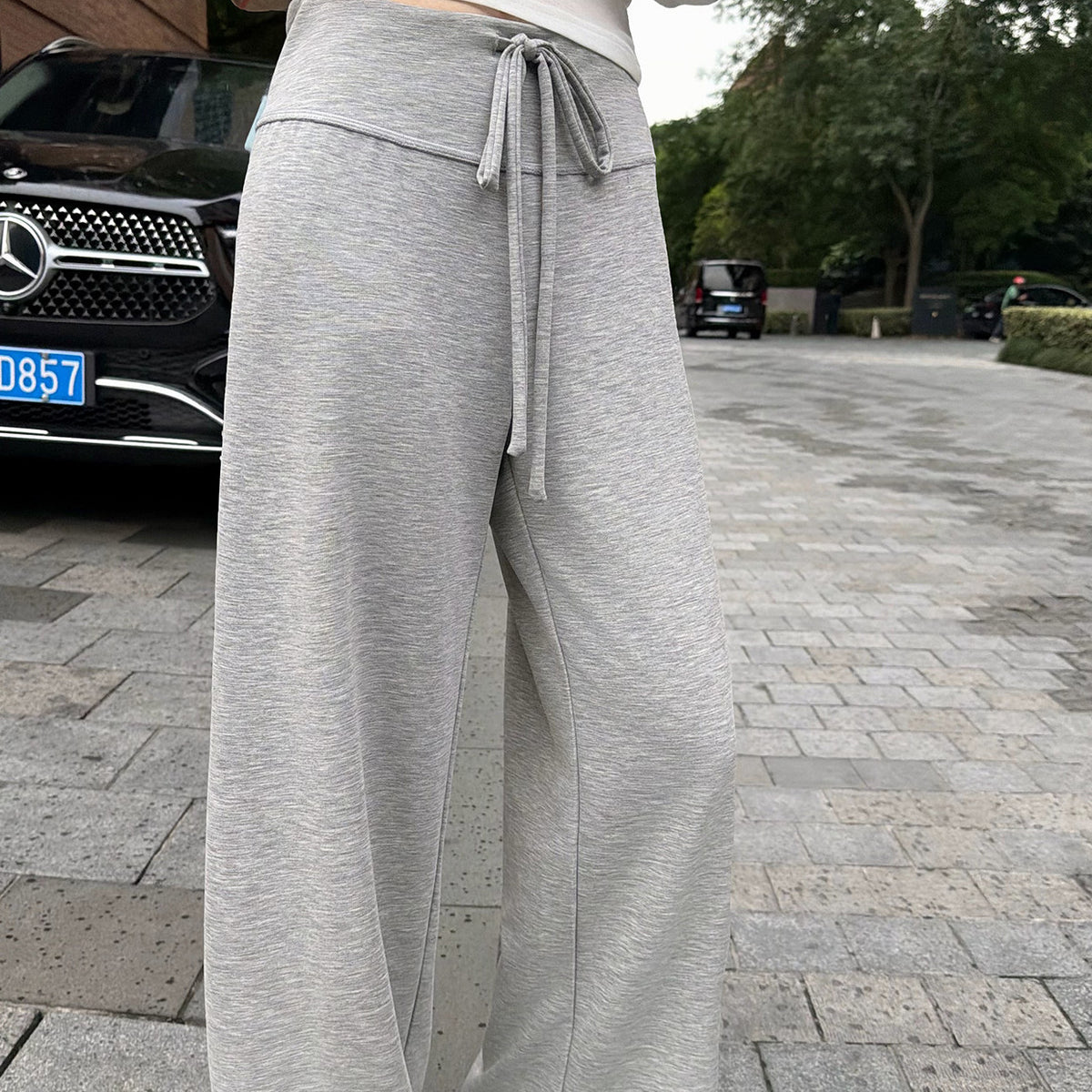 Women's Relaxed Pants detail view