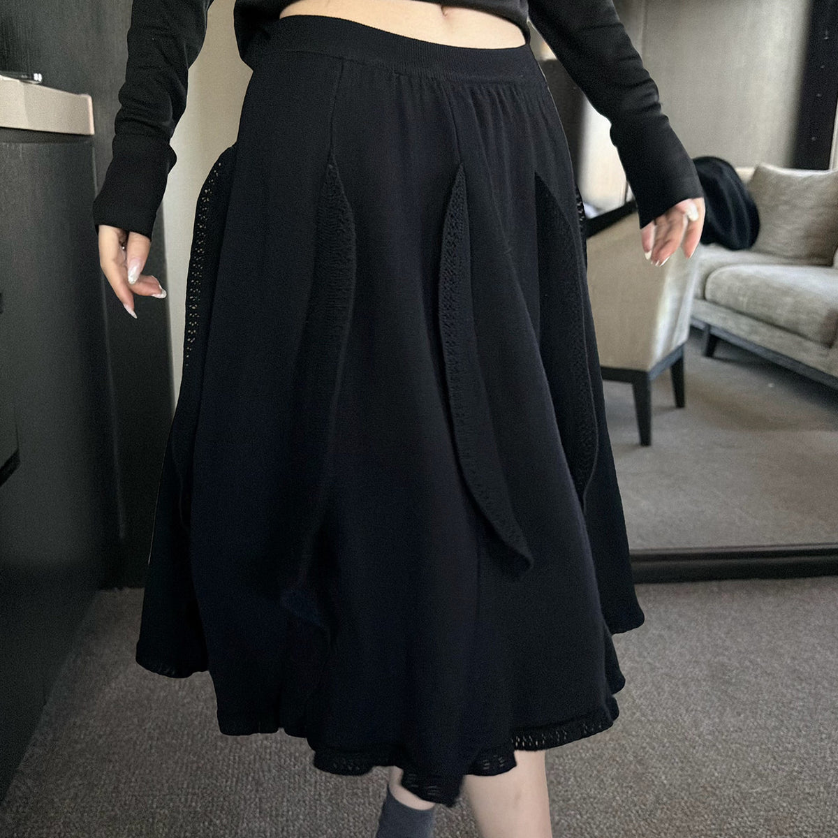 Women's Wool-Blend Relaxed Skirt detail view