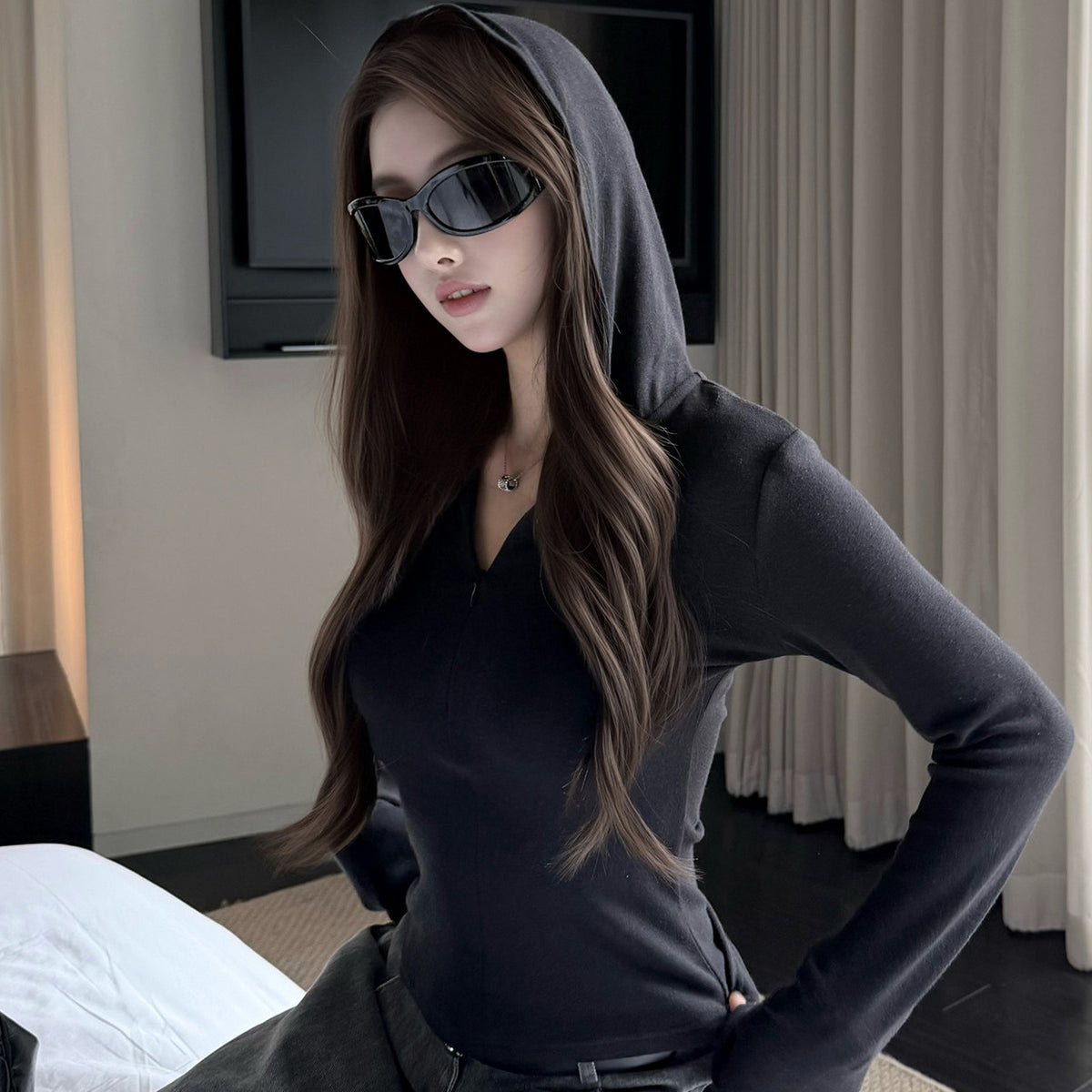 Women's Slim-Fit Hooded Hoodie detail view