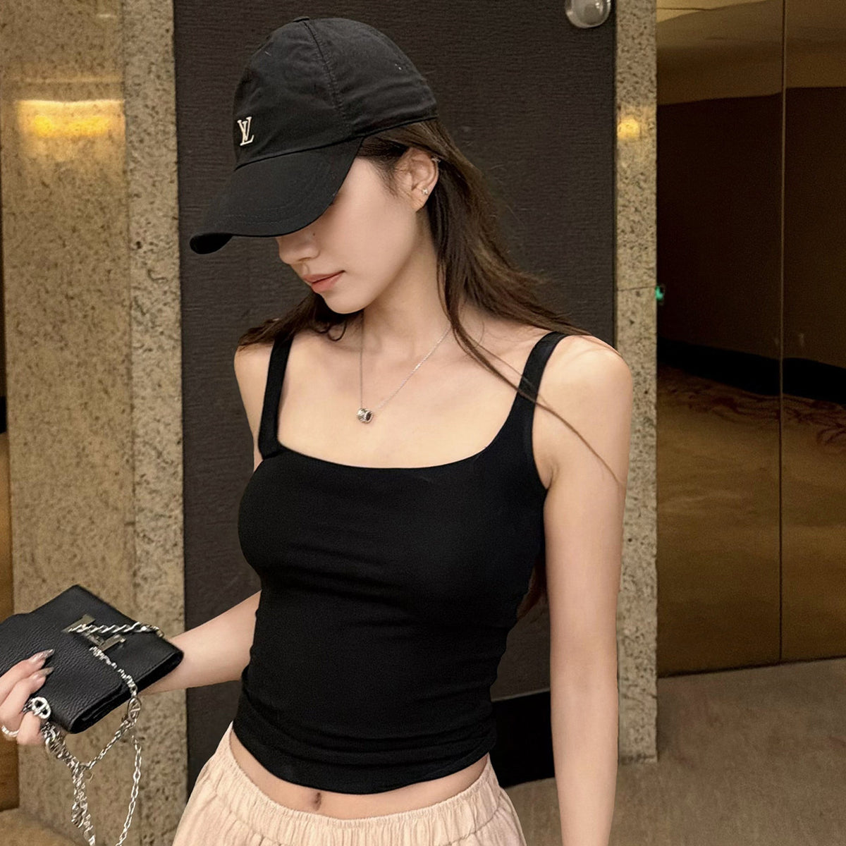 Women's Relaxed Tank Top detail view