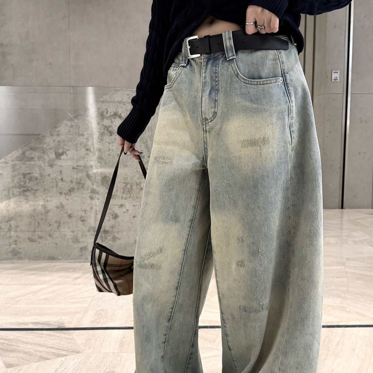 Women's Denim Washed Relaxed Jeans detail view