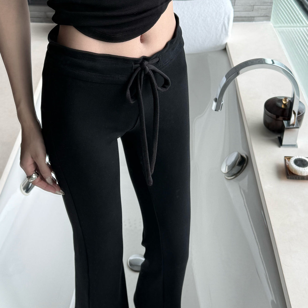 Women's Relaxed Everyday Essential detail view