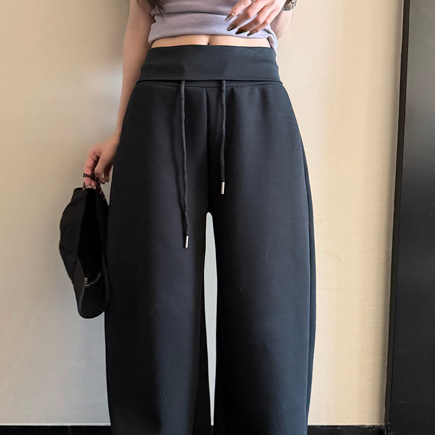 Women's Relaxed Sweatpants detail view
