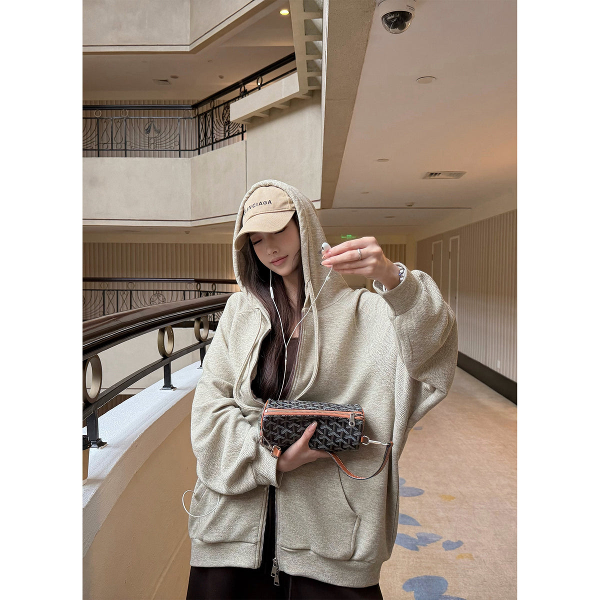 Women's Relaxed Jacket alternate view