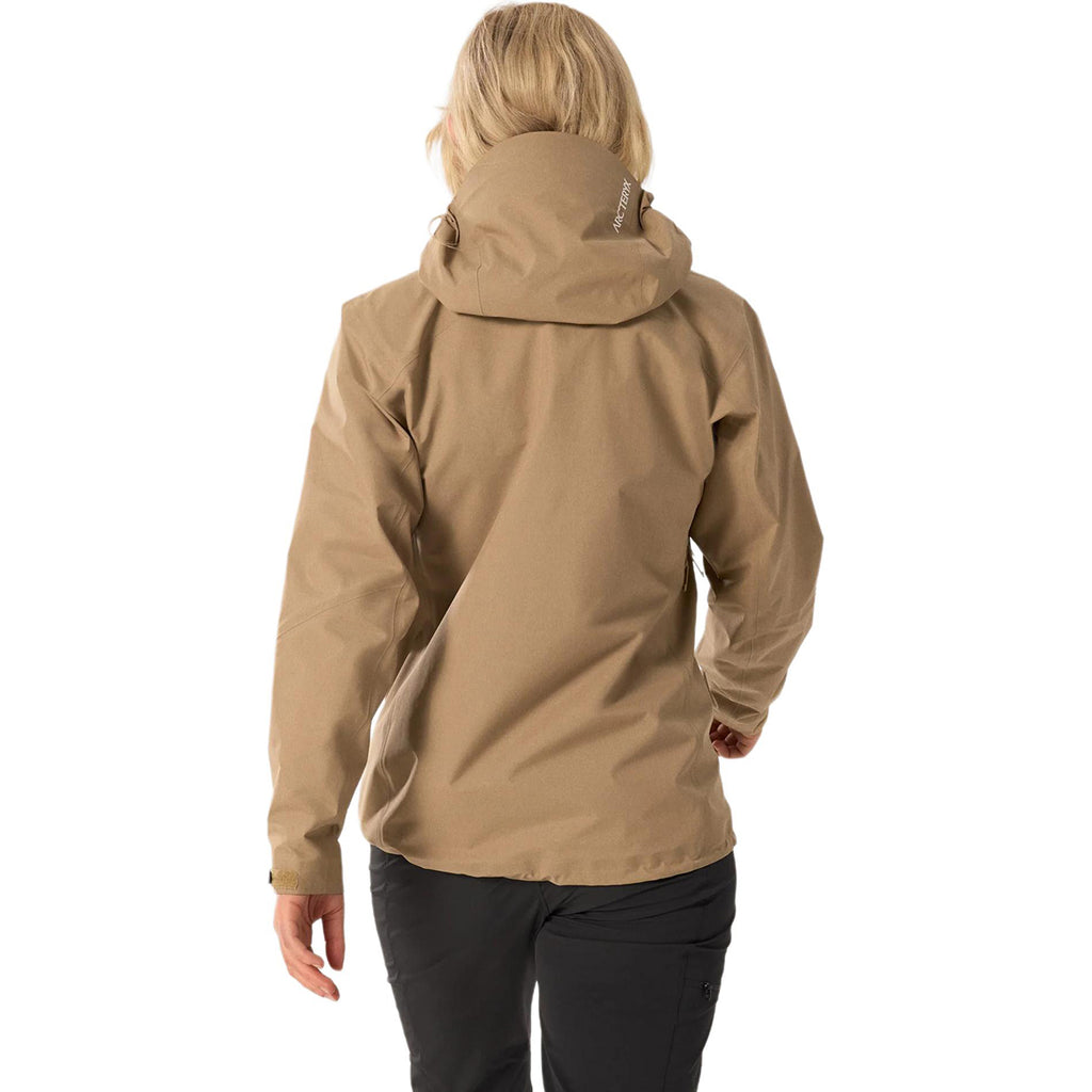 Arc'teryx Beta SL Women's Lightweight GORE-TEX Hooded Shell Jacket – Sandstone Brown