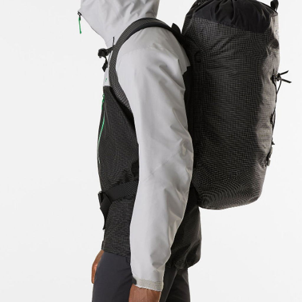 Arc'teryx Alpha Men's GORE-TEX Colorblock Shell Jacket – Black / Stealth Grey / Jungle Green