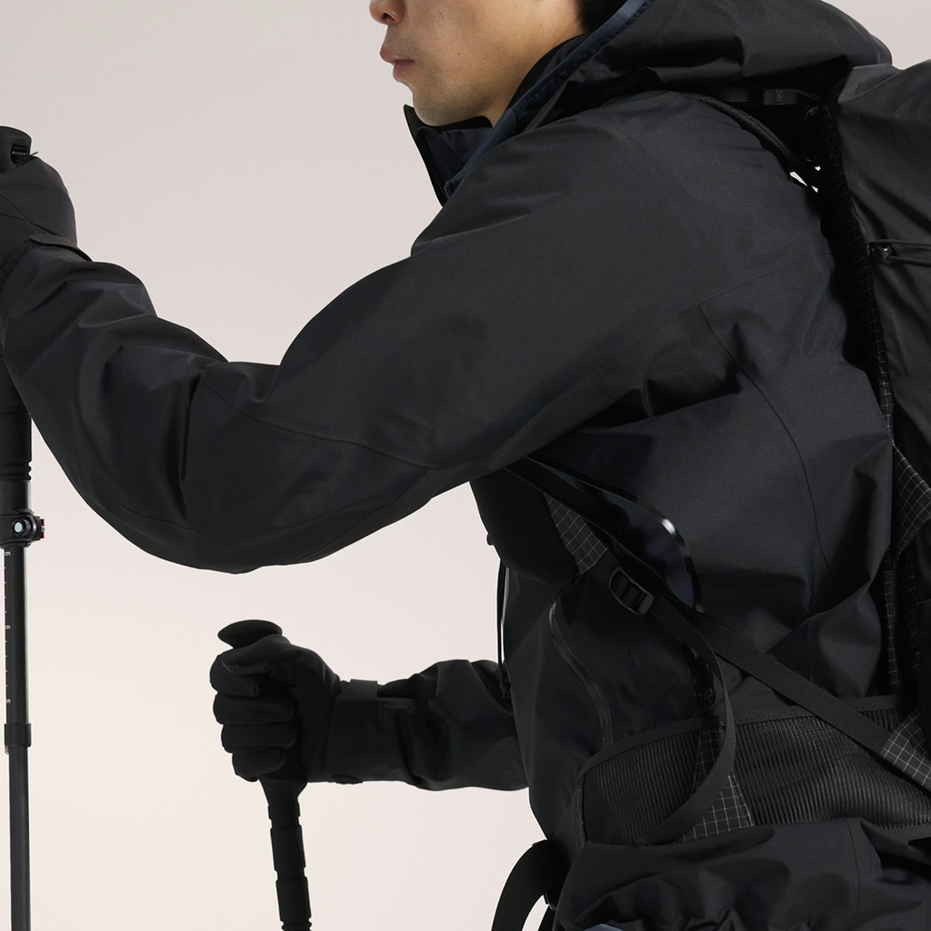 Arc'teryx Beta SV Unisex GORE-TEX Pro Hooded Shell Jacket – Black